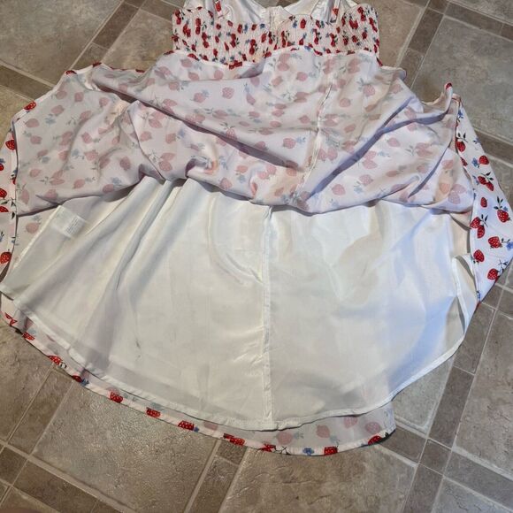 Strawberry Print Cami Mini Dress Size Large , & Strawberry Crop Top Large - Picture 6 of 16